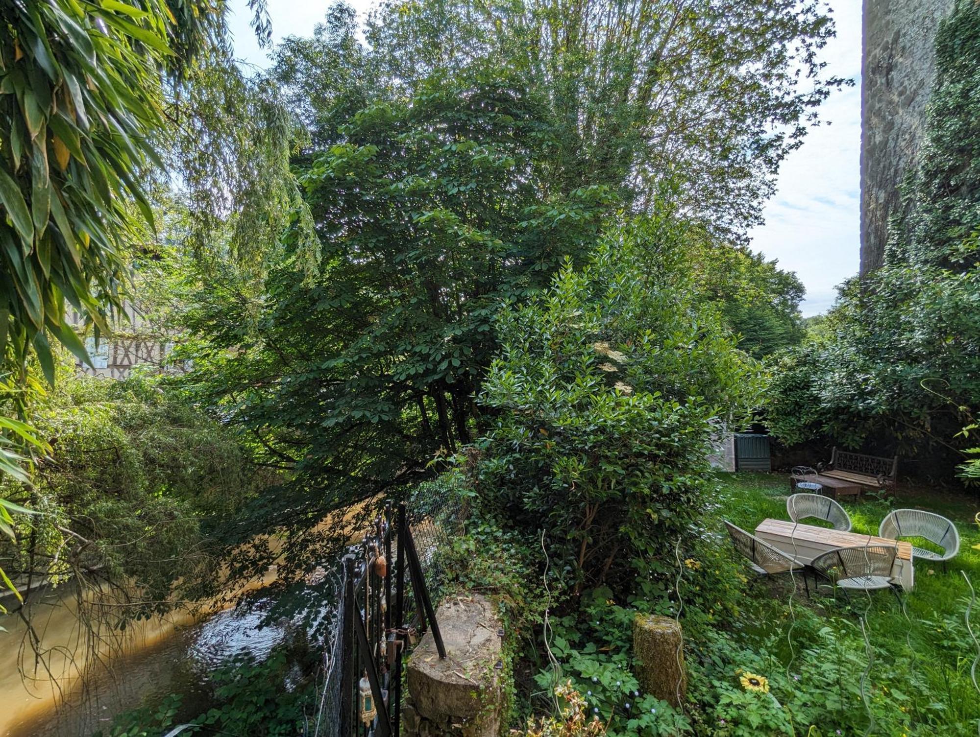 孔佛朗Manoir Des Arts住宿加早餐旅馆 外观 照片