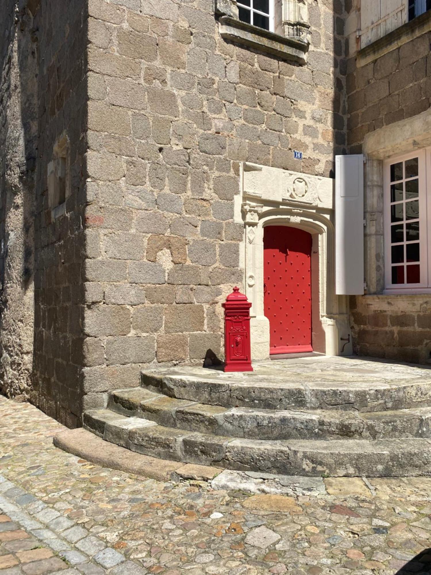 孔佛朗Manoir Des Arts住宿加早餐旅馆 外观 照片